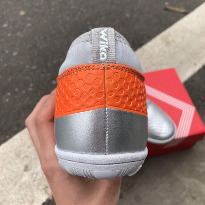 Đôi giày đá banh cao cấp 2022_2023