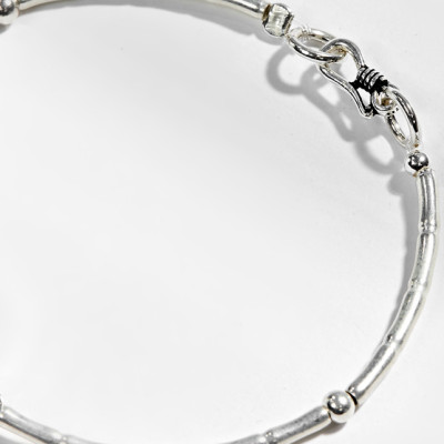 Vòng Tay Bạc 1 Hạt Đá Hải Lam Ngọc Phối Charm Bàn Tay Hamsa Bạc Ngọc Quý Gemstones