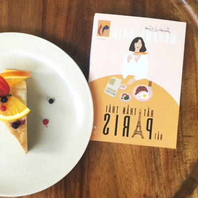 [Madame Chic] Rất Thần Thái, Rất Paris (Khí Chất Đắt Giá Bất Truyền Của Quý Cô Sành Điệu) + Tặng kèm bookmark Green Life