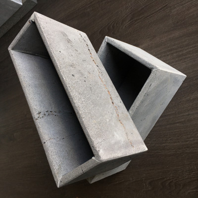 Chậu trồng cây treo tường và ốp tường trồng hoa bằng đá ong xám tự nhiên hình chữ nhật D30xR15xC15cm ốp giếng trời ban công sân thượng và trồng cây cảnh ngoài trời bền vĩnh viễn