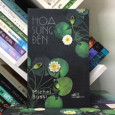 Sách - Hoa súng đen (Michel Bussi) (TB 2022) (Nhã Nam HCM)