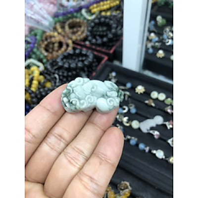 Mặt dây chuyền Tỳ Hưu vẩy rồng phong thủy đá ngọc phỉ thúy