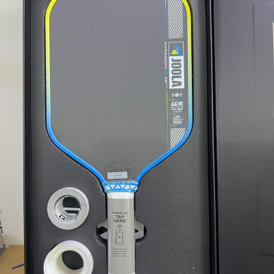 ￼Vợt Pickleball JOOLA Perseus Pro IV Summer Daze – Limited Edition, Chính Hãng (giao màu ngẫu nhiên )