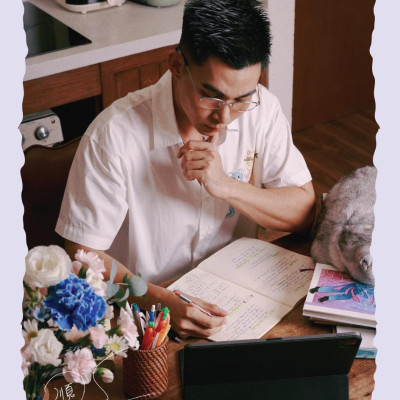 Sách - Xứ Sở Miên Man - Bản Siêu Đặc Biệt - Tặng Kèm 1 Bookmark + 1 Postcard Hình Tác Giả + 1 Móc Khóa Nhựa Nhân Vật + 4 Thẻ Bài Tarot + 1 Thẻ Bài Tarot Limited Ngẫu Nhiên + 1 Đai Sách - Độc Quyền Fahasa