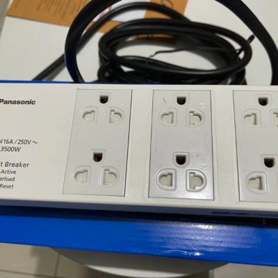 Ổ cắm Panasonic WCHG2836 3500W 6 ổ cắm 3 chấu, dây dài 3M (tặng phích chuyển MPE AD1) - Hàng chính hãng