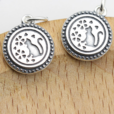 Combo 2 cái charm bạc hình con mèo dễ thương treo - Ngọc Quý Gemstones