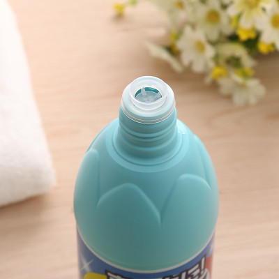 Nước tẩy trắng quần áo Rocket 600ml - Hàng Nội Địa Nhật Bản