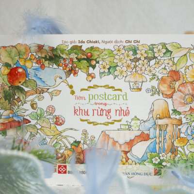 Sách tô màu Tiệm postcard trong khu rừng nhỏ - Đinh Tị Books