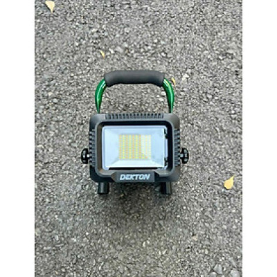 COMBO Đèn công trình Dekton chân pin M21-D500LM KÈM 1 PIN M21-B3A5C + 1 SẠC M21-S20 DEKTON - KM_T8 -HÀNG CHÍNH HÃNG