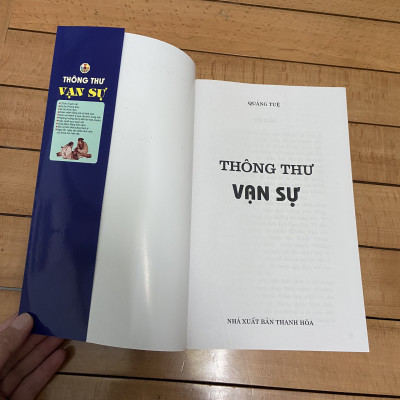 Sách - Thông Thư Vạn Sự