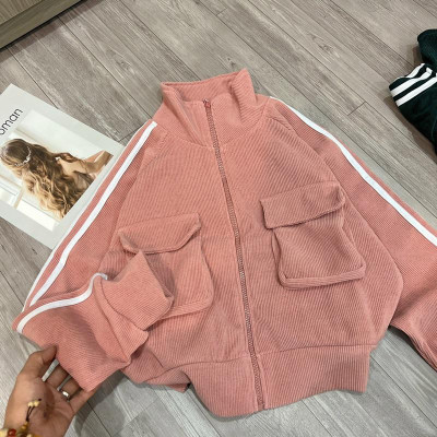 Áo khoát nữ nhung Gân Túi Hộp Cổ Trụ Tay Viền 3 Sọc siêu chất thời trang-A2050