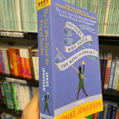 Sách - The Girl Who Saved The King of Sweden by Jonas Jonasson | Contemporary / Humor Fiction