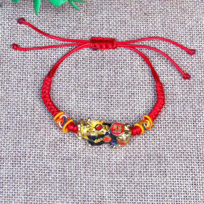 Combo Vòng đeo tay chỉ đỏ Ngũ Sắc gắn Tì Hưu đổi màu theo nhiệt độ, kèm hộp đựng lót Nhung nỉ