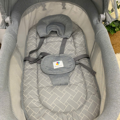 Nôi Điện Cao Cấp Cho Bé – Ru Ngủ Tự Động, Có Nhạc, Remote – Thiết Kế Hiện Đại Mastela 30911