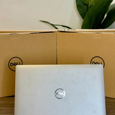 Dell Latitude 5510 Core i5-10310U Ram 16GB SSD 256GB 15.6 inch FHD - Hàng Chính hãng