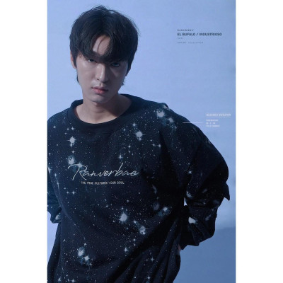 Áo Sweater RANV RBAE BLESSED Đen