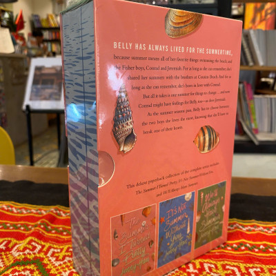 Sách - The Complete Summer I Turned Pretty Trilogy (Deluxe Boxed Set) | Romance / Young Adult in English /  Summer Reads / Ngoại văn Lãng mạn