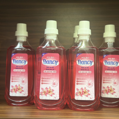 Thùng 15 chai nước lau sàn hương hoa lily loại 1 lít