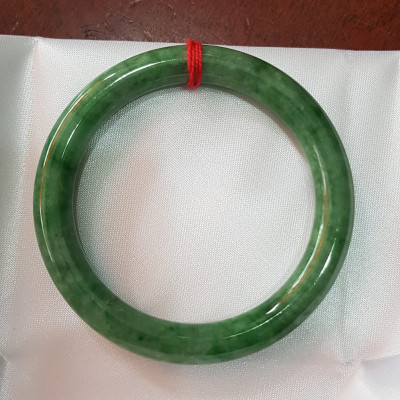 Vòng Cẩm Thạch tự nhiên mới Đậu Lý Sao Sao 56mm x cọng 9mm cao cấp sịn đẹp Vòng tay màu xanh đậu lý bông đậm đều bóng mượt đẹp Nữ 54kg - 64kg đeo rất đẹp sang tay món quà tặng Mẹ , người thân ý nghĩa ạ