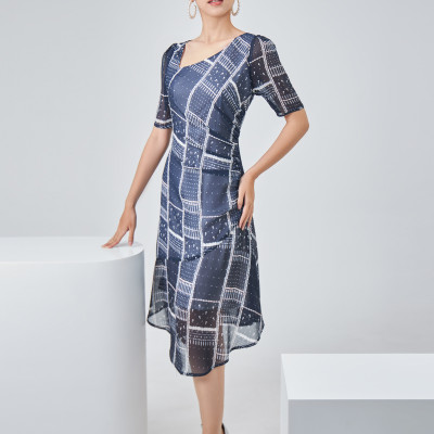 Đầm Voan Xòe Cổ Xẻ Họa Tiết Khung Maxivic, La Mộc - LM0122136