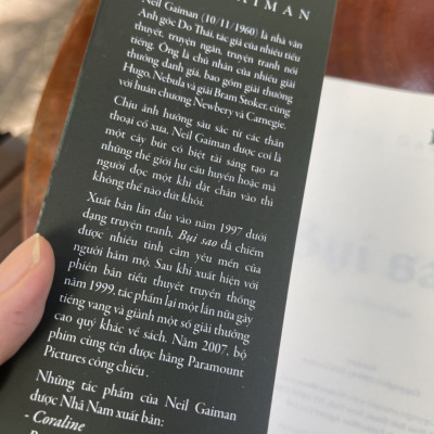 BỤI SAO – Neil Gaiman – Huyền Vũ dịch – Nhã Nam – NXB Hà Nội (Bìa mềm)