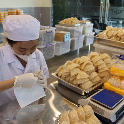 Tổ hồng yến tinh chế 100gr Đảo Yến Phú Quốc - Tổ yến tinh chế nguyên chất 100% - Giúp bổ sung dinh dưỡng cho người lớn tuổi, bổ sung sắt và canxi cho mẹ bầu, tăng sức đề kháng cho trẻ nhỏ