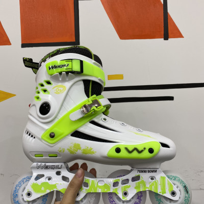 Giày Patin Người Lớn Centosy Xmax, 2 màu đen trắng có bánh đèn sáng