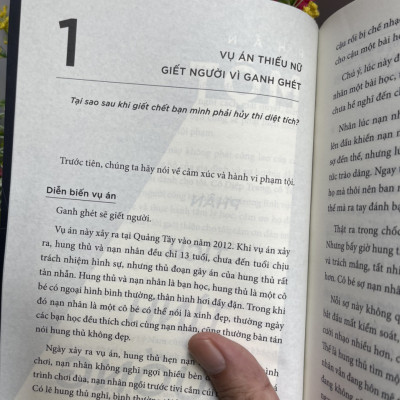 PHÂN TÍCH TÂM LÝ TỘI PHẠM – THẾ GIỚI BÊN TRONG CÁI ÁC -Trương Uý - Tú Phương dịch -AZ Việt Nam - NXB Dân Trí