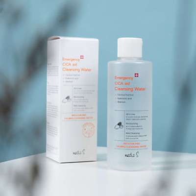 Nước tẩy trang làm sạch nhanh, kết hợp tăng cường độ ẩm cho da, sát khuẩn, se khít lỗ chân lông, giúp mờ đi vết sạm, nếp nhăn, dưỡng trắng cho làn da ẩm mịn, căng sáng rạng rỡ MedicS 200ml