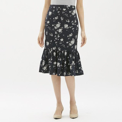 Chân váy hoa đuôi cá G#U Nhật Bản