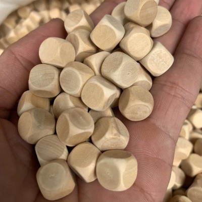 Hạt gỗ vuông 1 x 1cm xúc cát khu vui chơi cho bé, Loại 1 Bo Mịn chắc đẹp gỗ sồi