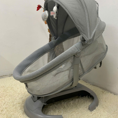 Nôi Điện Cao Cấp Cho Bé – Ru Ngủ Tự Động, Có Nhạc, Remote – Thiết Kế Hiện Đại Mastela 30911