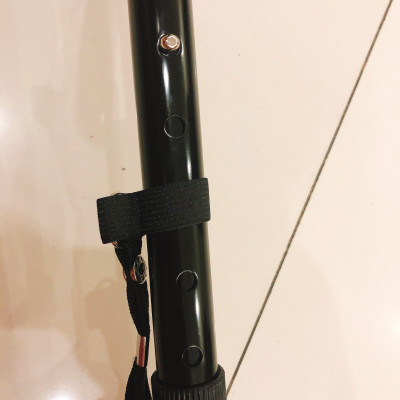 Gậy batoong đa năng (chống trượt, có đèn pin) phù hợp cho người cao tuổi