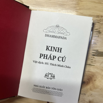 Kinh pháp cú  - khổ 8x11cm- tặng kèm bọc sách
