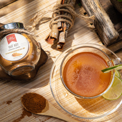 Quế Bột cạo vỏ, sấy lạnh, giúp lưu thông máu, giảm mỡ máu, tốt cho tim mạch, ổn định đường huyết - Xuất xứ: Quảng Ngãi, 100 gram/ Hũ - Quế Rừng Xanh