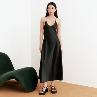 DOTTIE - Đầm lụa midi hở lưng nữ đen D0388