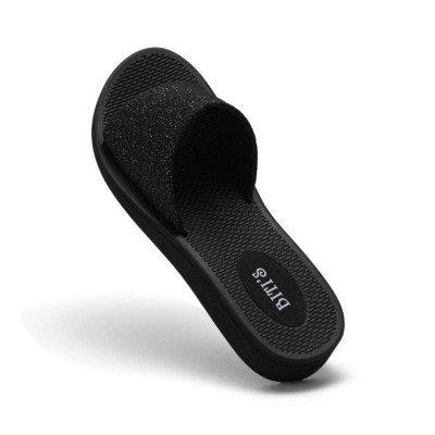 Dép quai ngang Biti