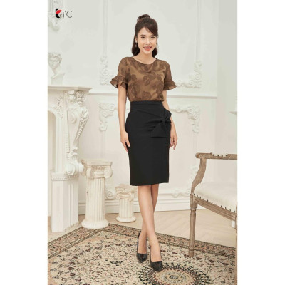 Chân váy ôm, nơ lệch eo Tri