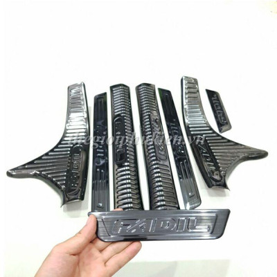BỘ SẢN PHẨM Nẹp bước chân và ốp chống trầy cốp Vinfast Fadil - Mẫu Titan